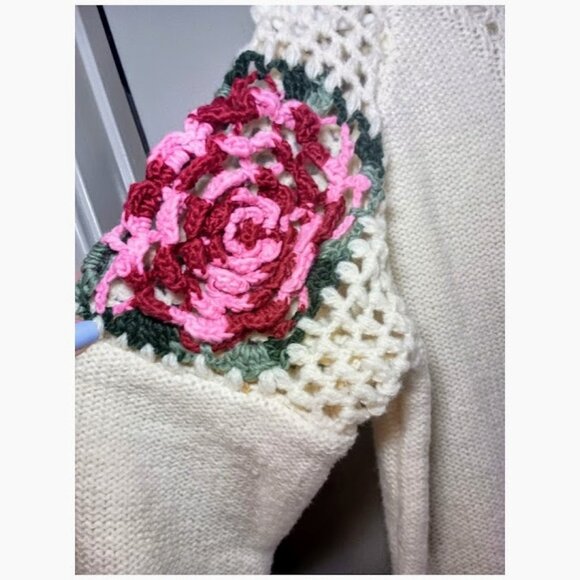 Floral Pattern Pointelle Knit Raglan Sleeve Sweater - Picture 3 of 8